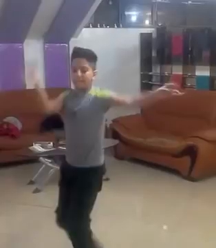 رقص پسر بچه زیبا ایرانی