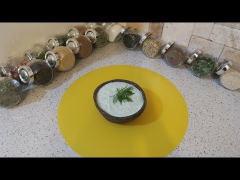 تهیه سس رژیمی یک سس با ماست در فودآکادمی