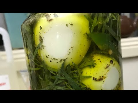 آموزش یه ترشی عجیب غریب که داخل اون تخم مرغ هم هست ! جوادجوادی