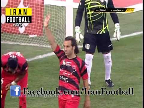 جنگ سنگ در بازی پرسپولیس و استقلال - شهرآورد 75 تهران