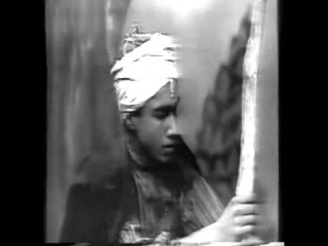 رضا عطاران در برنامه رنگین کمان سال 1359